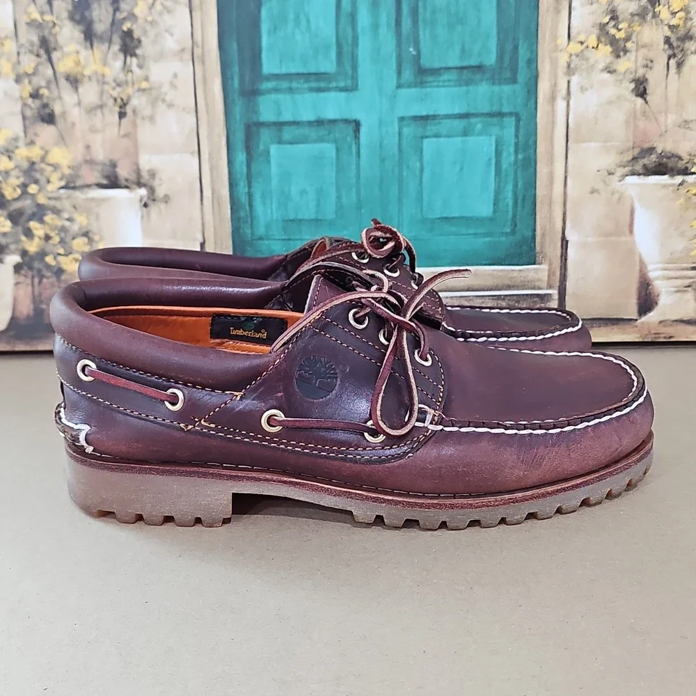 Timberland 3-Eye Lug Handsewn Boat Shoe -BURGUNDY - Men's size 8 Wide